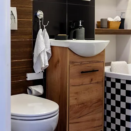 Iron Sunset דירה *